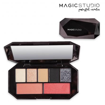 Magic studio black crystals palette